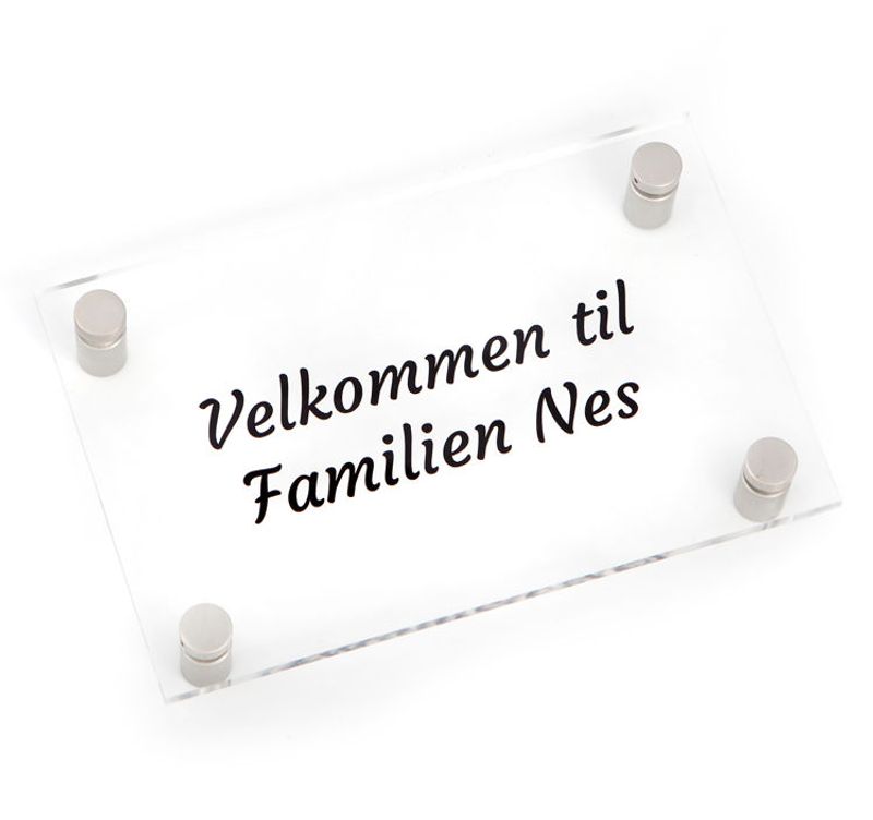 Dørskilt i klar akryl med avst.stk. i aluminium 11x17 cm